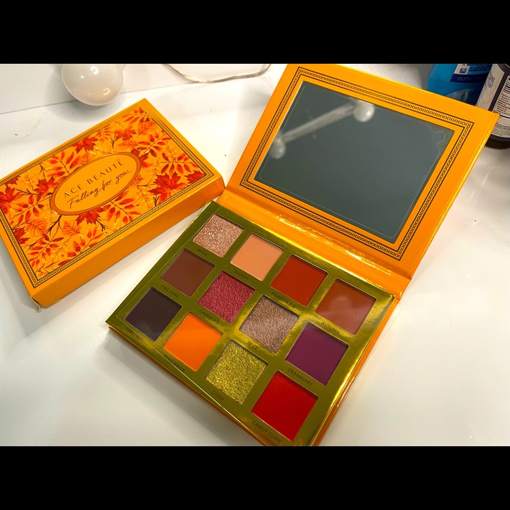 ACE BEAUTE Palette Falling For You
